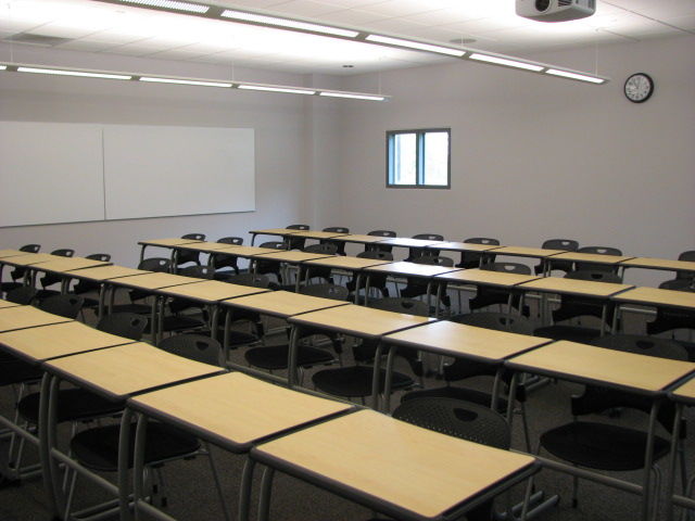 Academic Commons room 110 (as viewed from the front)