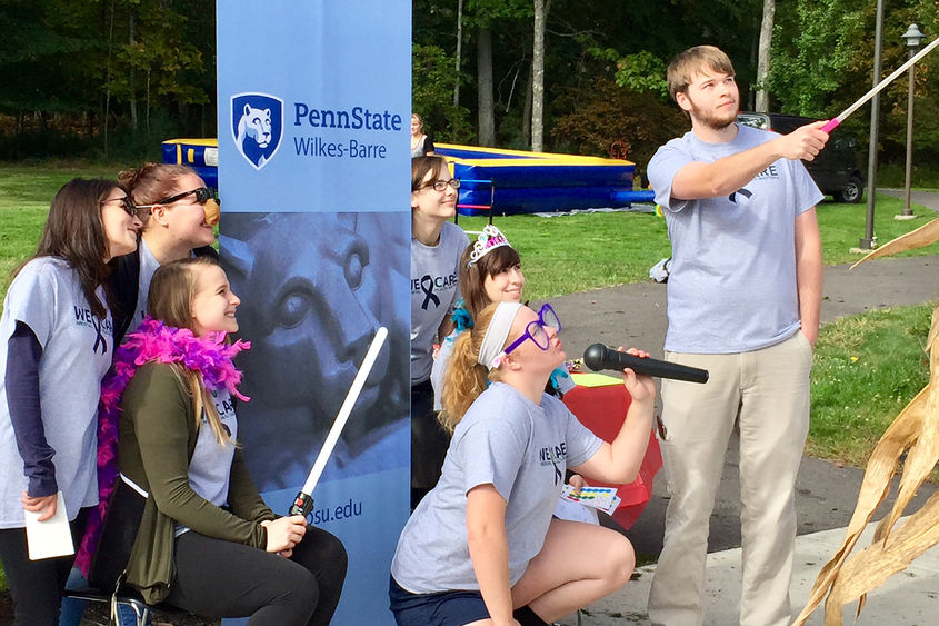 Mental Health Awareness Day Students at the Selfie Station