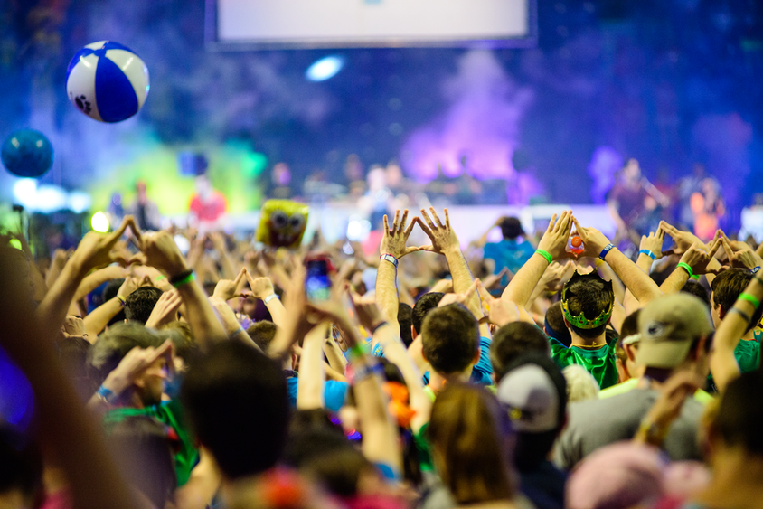 Students dancing at THON